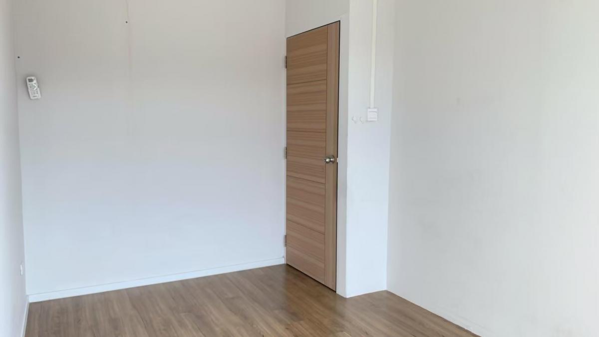 ขายทาวน์โฮมเสรีไทย-นิด้า : ทาวน์โฮมหรู 4 ห้องนอน ใจกลางลาดพร้าว-เสรีไทย พร้อมเข้าอยู่ทันที Luxury 4-Bed Townhome in Ladprao-Serithai, Ready to Move In Now เช่าเพียง 28,000 บ./ด. เฟอร์ครบ พร้อมสิ่งอำนวยความสะดวกครบครัน Rent Only 28,000 THB/month, Fully Furnished with Top Ameniti