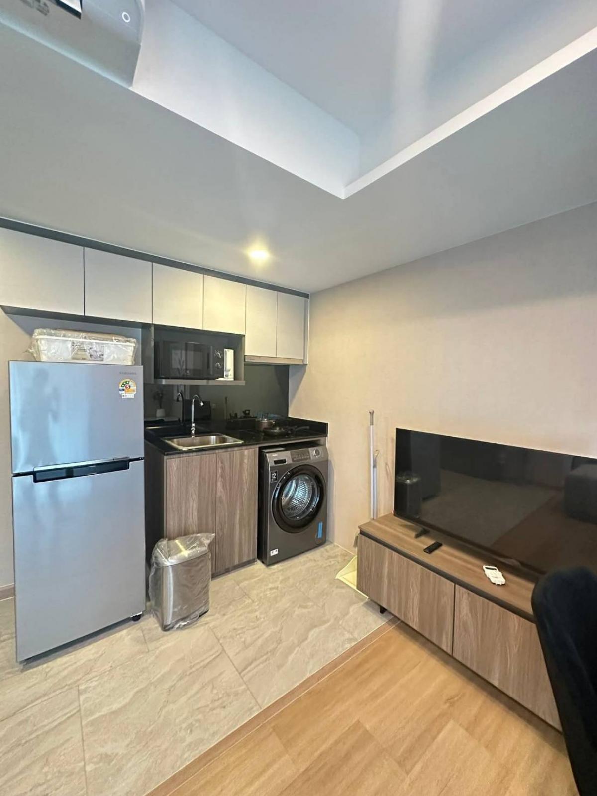 ให้เช่าคอนโดพระราม 9 เพชรบุรีตัดใหม่ RCA : 28/02/2026, เช่าคอนโดสุดหรู 1 นอน ใจกลางทองหล่อ พร้อมส่วนกลางครบ ใกล้ BTS Thong Lo เพียง 22,000 THB/เดือน!