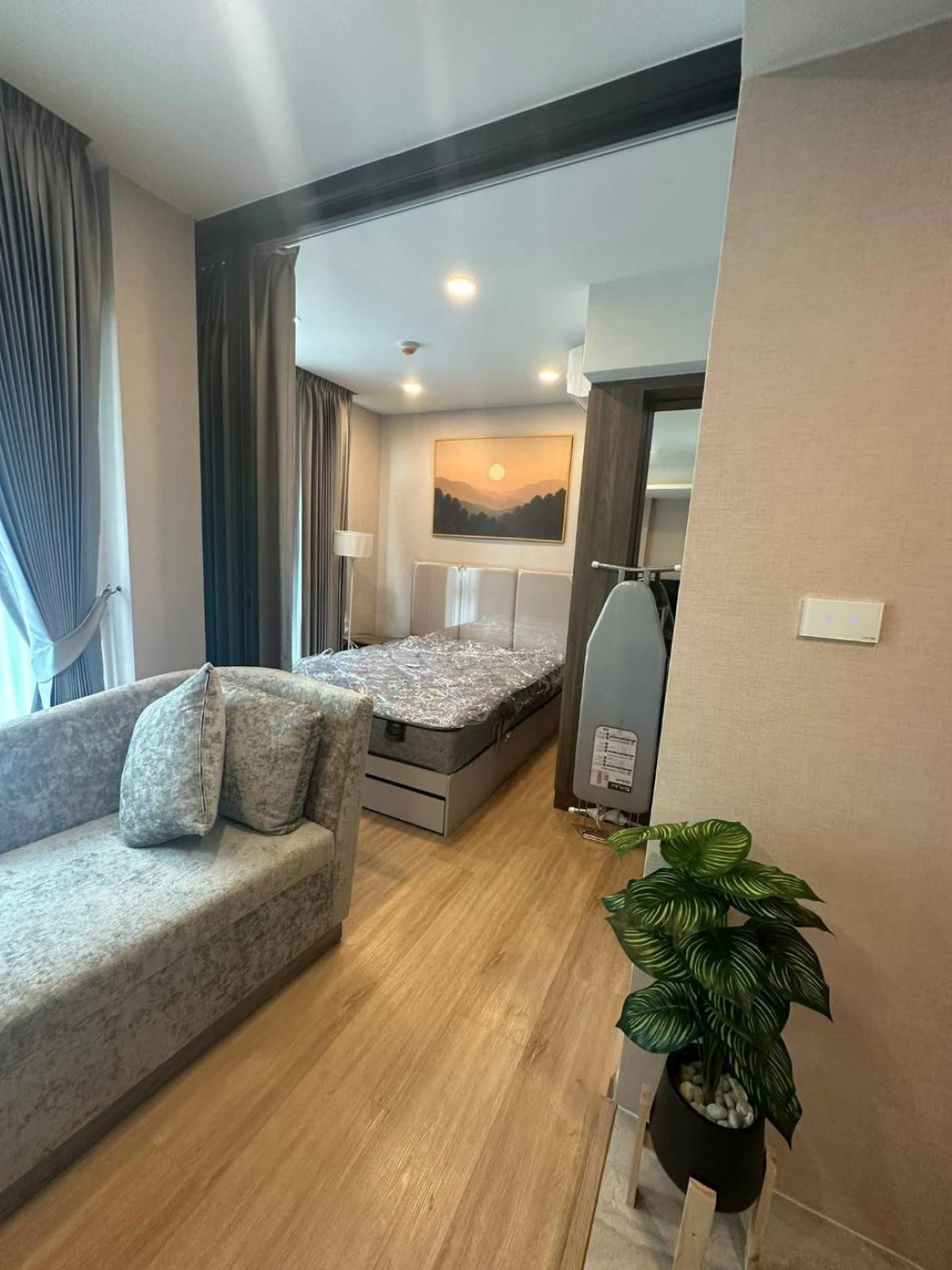 For RentCondoRama9, Petchburi, RCA : 03/04/2026, Condo in the heart of Thonglor, 1 bedroom, 22,000 THB/month
Fully equipped with amenities, near BTS Thong Lo! 0642748883