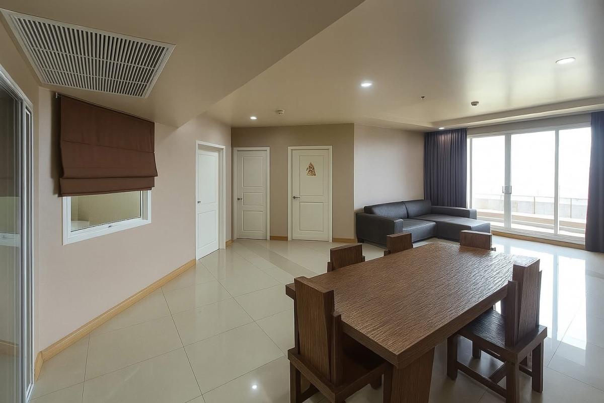 For SaleCondoRama9, Petchburi, RCA : 03/04/2026, Luxury ready to move in! Supalai Wellington 3 bedrooms in the heart of Ratchada
Large condo 136.8 sq.m. near MRT Cultural Center for only 12.99 million! 0642748883