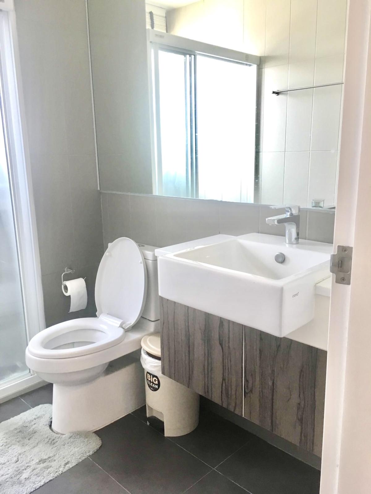 For SaleCondoRama3 (Riverside),Satupadit : 03/04/2026, Luxury condo with 2 bedrooms in the heart of Ratchada, ready to move in!
Only 7.5 million, next to Huai Khwang MRT EB-28408 0642748883