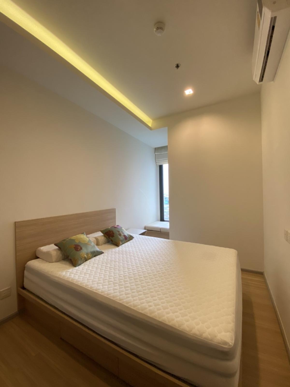 For SaleCondoSapankwai,Jatujak : 03/04/2026, Luxury condo with 2 bedrooms in the heart of Chatuchak, close to BTS/MRT. Comfortable living with complete sports and recreation facilities for only 7.99 million! 0642748883
