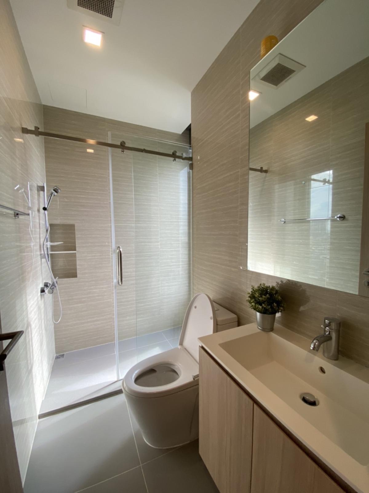 For SaleCondoSapankwai,Jatujak : 03/04/2026, Luxury condo with 2 bedrooms in the heart of Chatuchak, close to BTS/MRT. Comfortable living with complete sports and recreation facilities for only 7.99 million! 0642748883