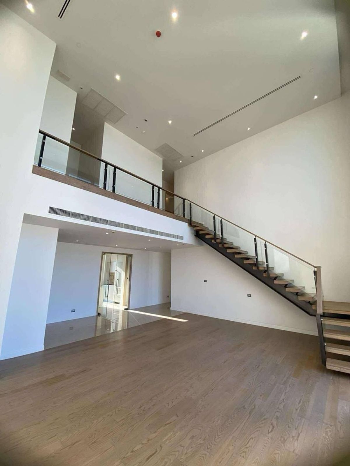 ขายคอนโดวงเวียนใหญ่ เจริญนคร : Magnolias Waterfront Residences at Icon Siam - 300 sq.m largest unit for sale 160mb 💖


