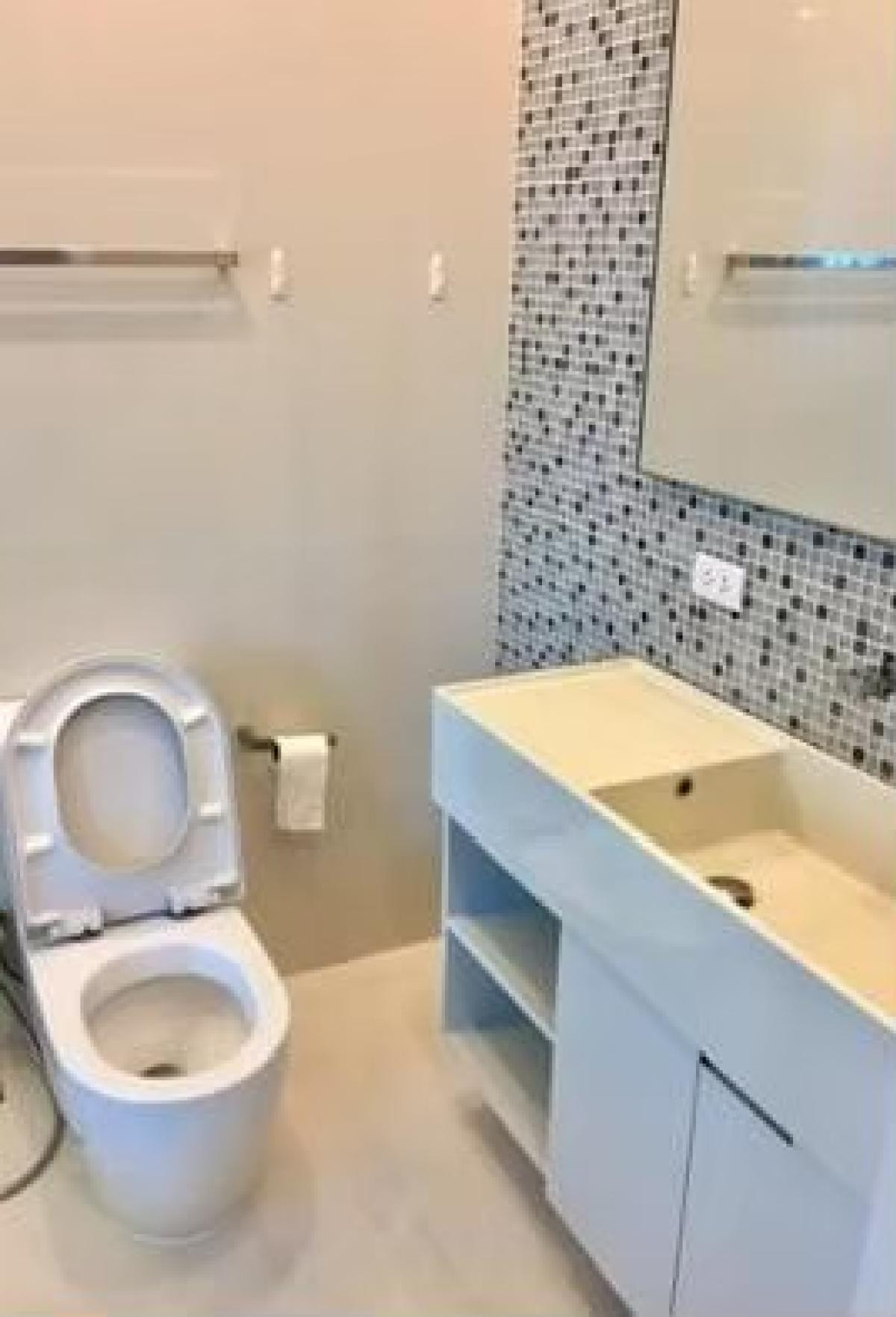 ให้เช่าคอนโดสุขุมวิท อโศก ทองหล่อ : เช่าคอนโด  เดอะ รูม สุขุมวิท 21 BTS-อโศก คลองเตยเหนือ เขต วัฒนา กรุงเทพ  CX-23338