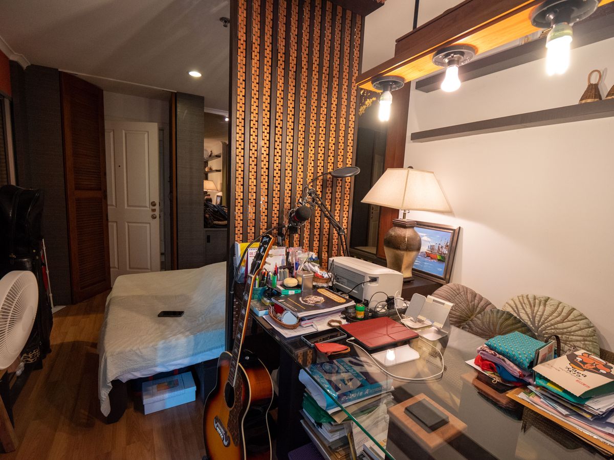 For SaleCondoRama3 (Riverside),Satupadit : Condo for sale, Lumpini Park Riverside Rama 3 Lumpini Park Riverside-Rama 3 condo on the Chao Phraya River. The only place of Lumpini The room is very beautiful, genuine woodwork, unique design, of course. Really full price. Very good value. 1 bedroom, 32