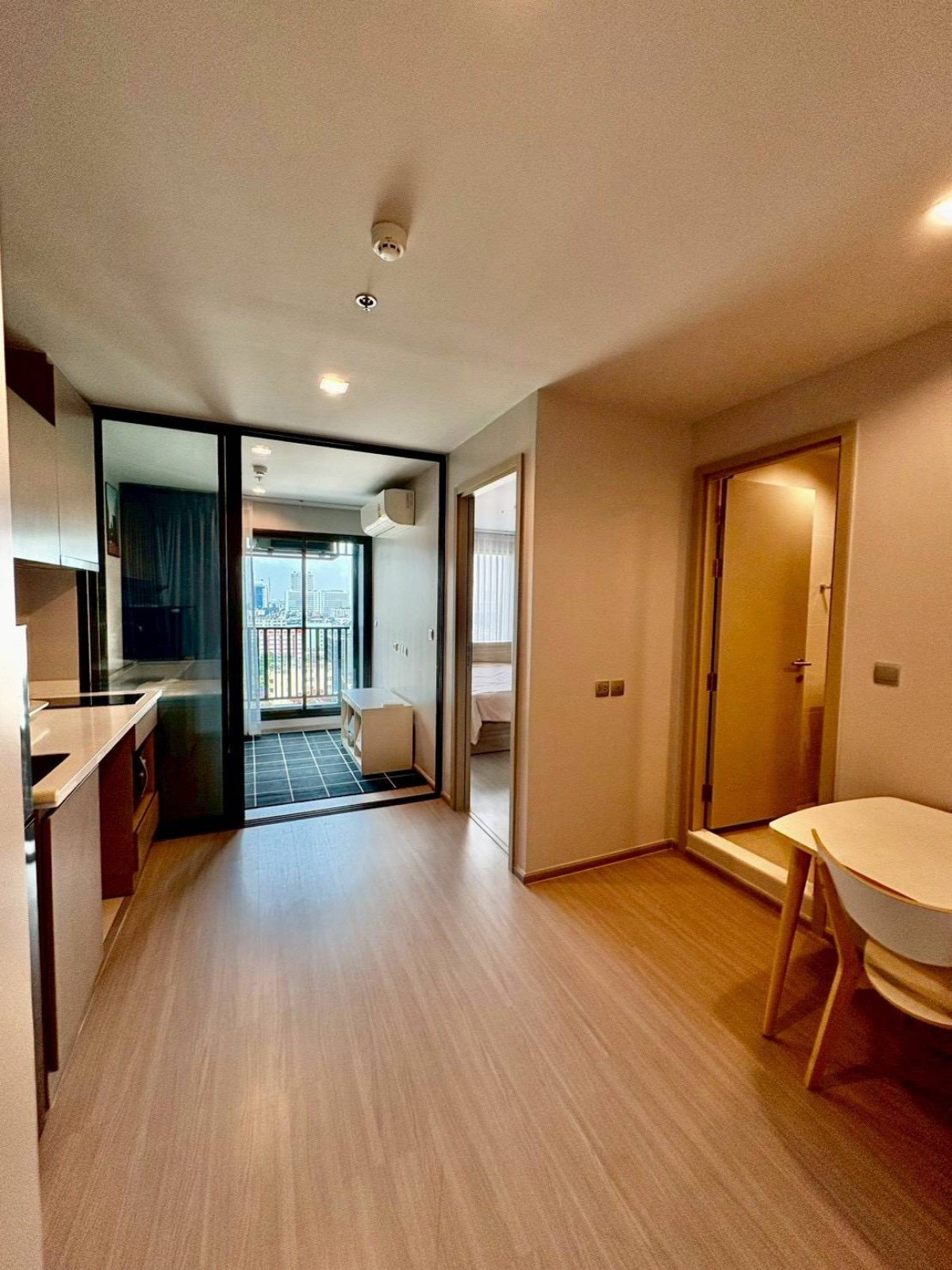 For RentCondoLadprao, Central Ladprao : For Rent Condo , Life Ladprao , BTS-Ha Yaek Lat Phrao , Chomphon , Chatuchak , Bangkok , CX-146214