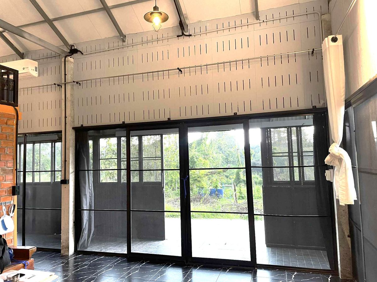 ขายบ้านสระบุรี : ขายบ้านพักตากอากาศพร้อมที่ดิน  1 ไร่ 2 งาน   ต.ชะอม  อ.แก่งคอย  สระบุรี