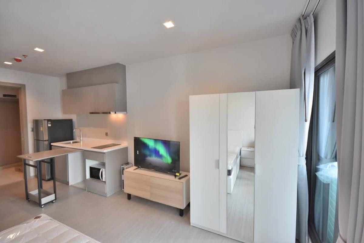 ให้เช่าคอนโดพระราม 9 เพชรบุรีตัดใหม่ RCA : เช่าคอนโด  ไลฟ์ อโศก - พระรามเก้า MRT-พระราม 9 มักกะสัน เขต ราชเทวี กรุงเทพ CX-97876