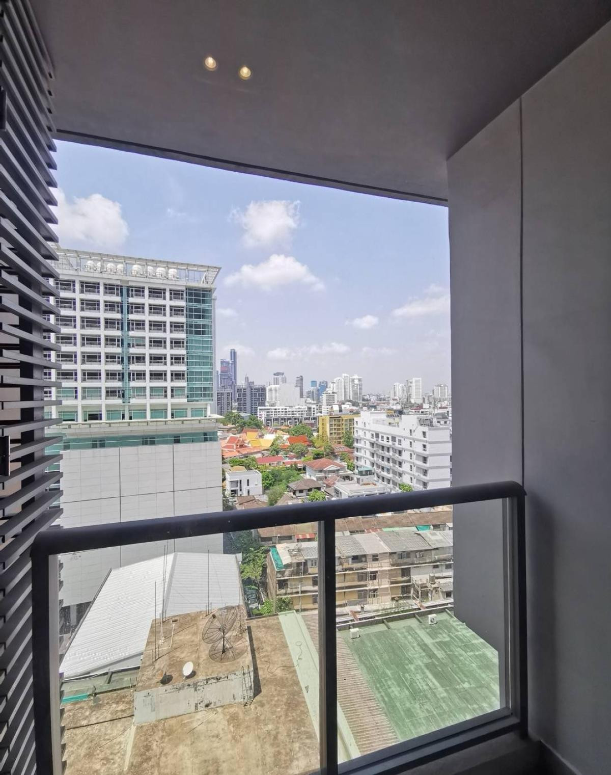 For RentCondoSukhumvit, Asoke, Thonglor : FOR RENT condo , The Lofts Ekkamai , BTS-Ekkamai , Phra Khanong Nuea , Watthana , Bangkok ,CX-92434