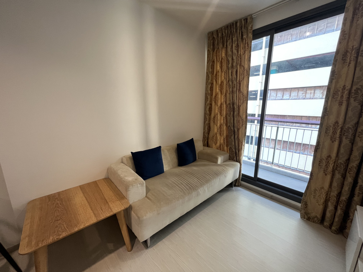 For RentCondoSukhumvit, Asoke, Thonglor : FOR RENT condo , RHYTHM Sukhumvit 42 , BTS-Ekkamai , Phra Khanong , Khlong Toei , Bangkok , CX-18113