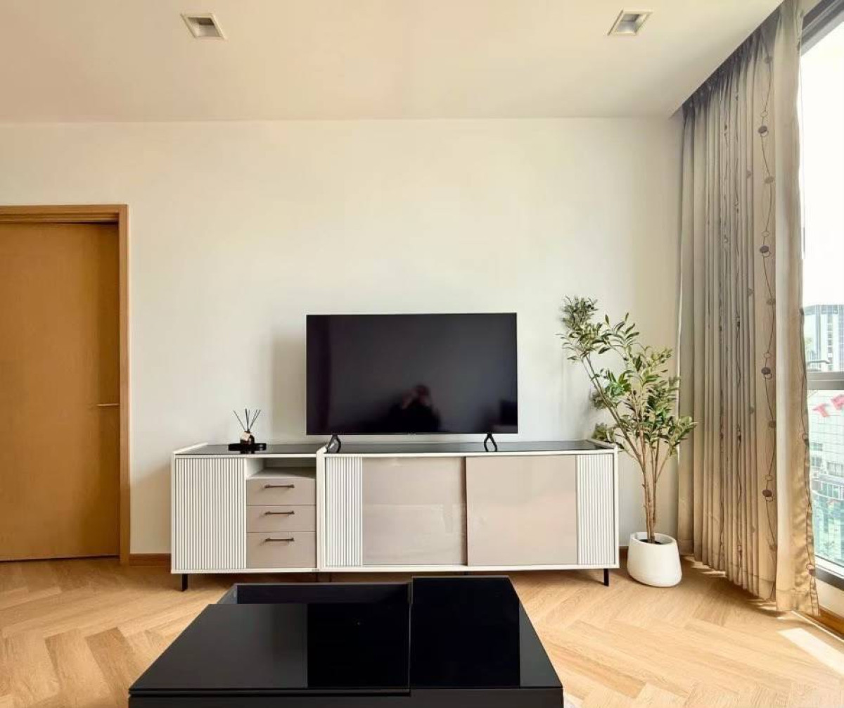 For RentCondoSukhumvit, Asoke, Thonglor : For Rent Condo , The Esse Asoke , nice view , high floor , BTS-Asok , Khlong Toei Nuea , Watthana , Bangkok ,  CX-21757