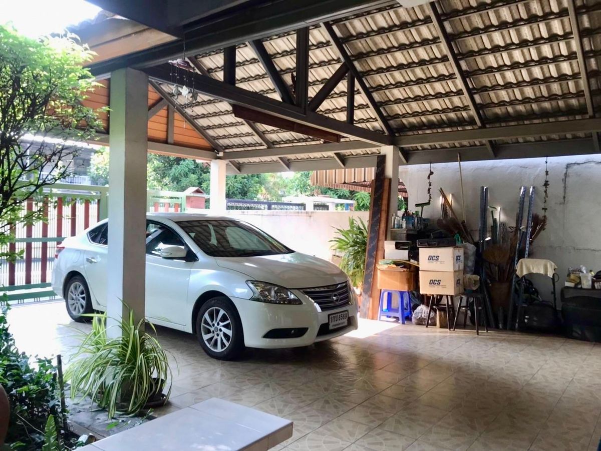 ขายบ้านพัฒนาการ ศรีนครินทร์ : ขายบ้านเดี่ยว 2 ชั้น ทำเลศักยภาพ – Seri Rama 9 Soi 58 Yaek 8 บ้านเดี่ยว 2 ชั้น พื้นที่กว้างขวาง พร้อมเรือนรับรองในพื้นที่เดียวกัน เหมาะสำหรับครอบครัวใหญ่หรือผู้ที่ต้องการพื้นที่ใช้สอยครบครัน