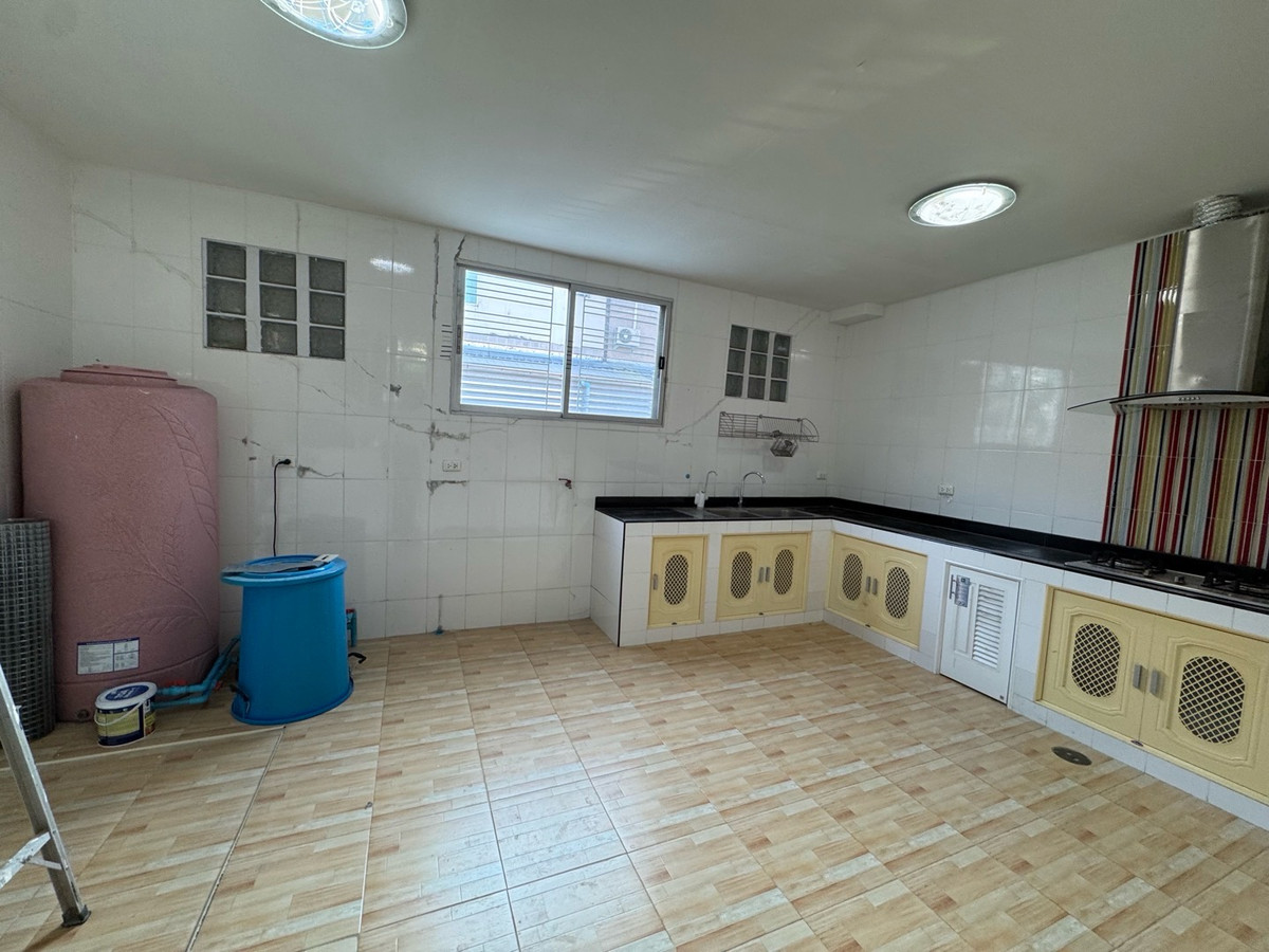 ขายทาวน์โฮมมีนบุรี-ร่มเกล้า : ขายด่วน‼️ ทาวน์โฮม กัสโต้ รามคำแหง Gusto Townhome Ramkhamhaeng 25.5 ตรว