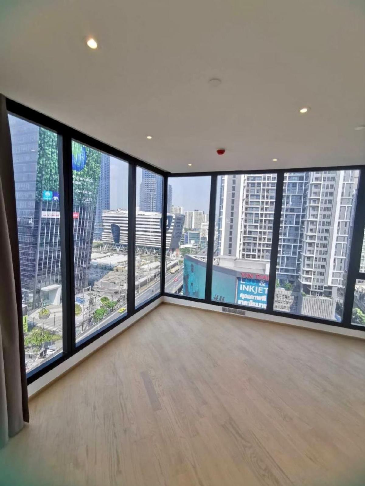 For RentCondoRama9, Petchburi, RCA : FOR RENT condo , Ashton Asoke-Rama 9 , MRT-Phra Ram 9 , Din Daeng , Din Daeng , Bangkok ,  CX-104180