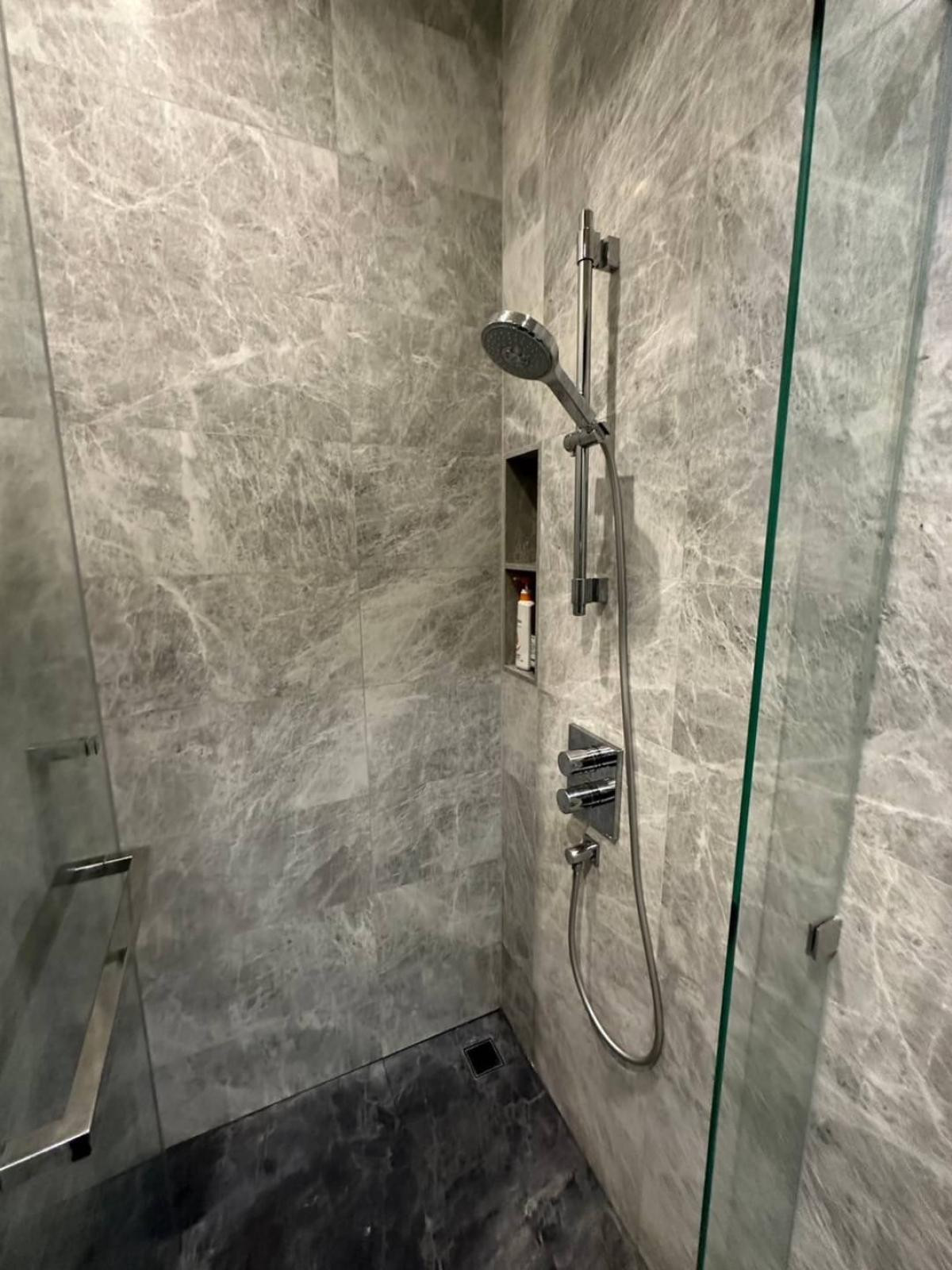 ให้เช่าคอนโดวิทยุ ชิดลม หลังสวน : เช่าคอนโด  28 ชิดลม วิวสวย ชั้นสูง BTS-ชิดลม ลุมพินี เขต ปทุมวัน กรุงเทพ CX-103592