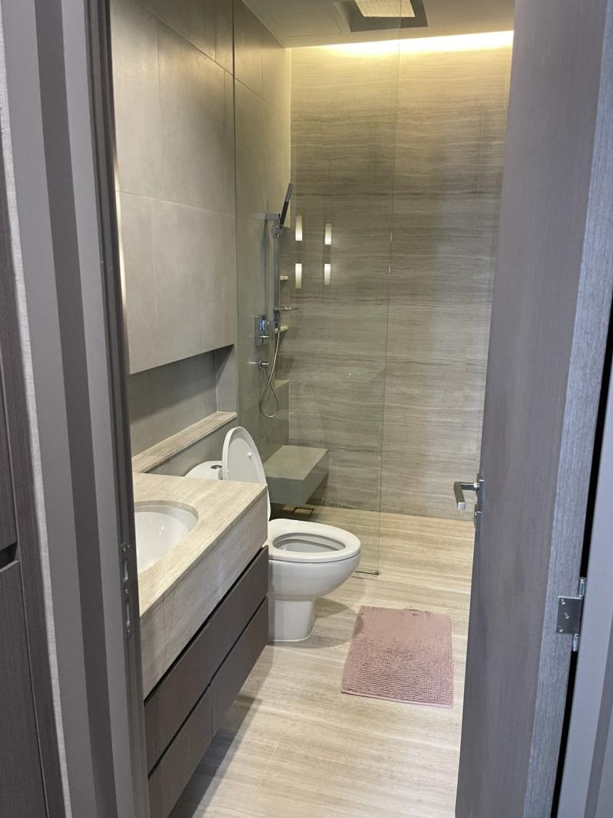 For RentCondoSathorn, Narathiwat : FOR RENT condo , The Diplomat Sathorn , BTS-Surasak , Silom , Bang Rak , Bangkok , CX-31513