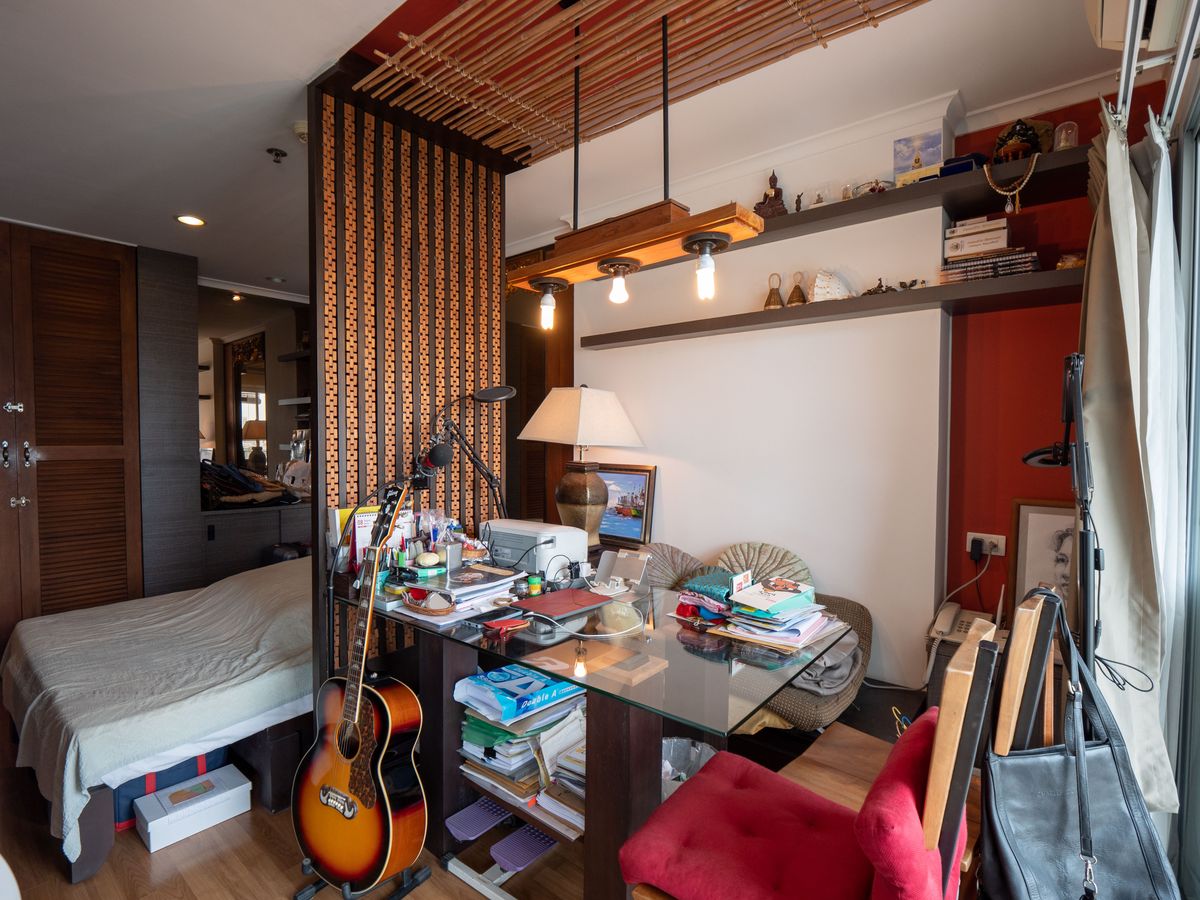 For SaleCondoRama3 (Riverside),Satupadit : Condo for sale, Lumpini Park Riverside Rama 3 Lumpini Park Riverside-Rama 3 condo on the Chao Phraya River. The only place of Lumpini The room is very beautiful, genuine woodwork, unique design, of course. Really full price. Very good value. 1 bedroom, 32