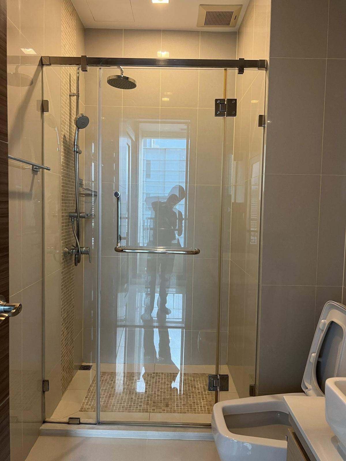 ให้เช่าคอนโดพระราม 9 เพชรบุรีตัดใหม่ RCA : เช่าคอนโด  คิว อโศก MRT-เพชรบุรี มักกะสัน เขต ราชเทวี กรุงเทพ  CX-121717