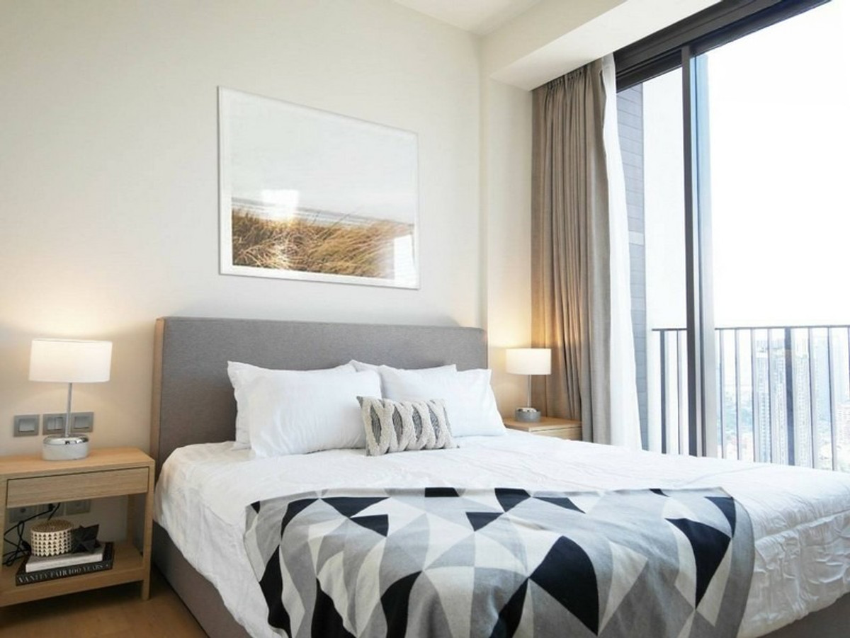 For RentCondoWitthayu, Chidlom, Langsuan, Ploenchit : FOR RENT condo , 28 Chidlom , corner unit , BTS-Chit Lom , Lumpini , Pathum Wan , Bangkok ,  CX-00303