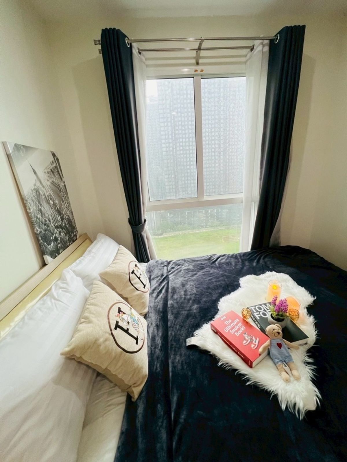 ขายคอนโดพระราม 9 เพชรบุรีตัดใหม่ RCA : 💸 ขายคอนโด The Mark Ratchada-Airportlink ราคา 2.59 ลบ. ขนาด 38 ตร.ม. 1 Bedroom ชั้น 17 เพดานสูง โปร่ง โล่งสบาย ระเบียงกว้างมาก คอนโด High Rise สูงทั้งหมด 25 ชั้น จำนวนยูนิตน้อยเพียง 420 ยูนิต เป็นส่วนตัว ไร้ความวุ่นวาย ที่จอดรถเพียงพอ 
