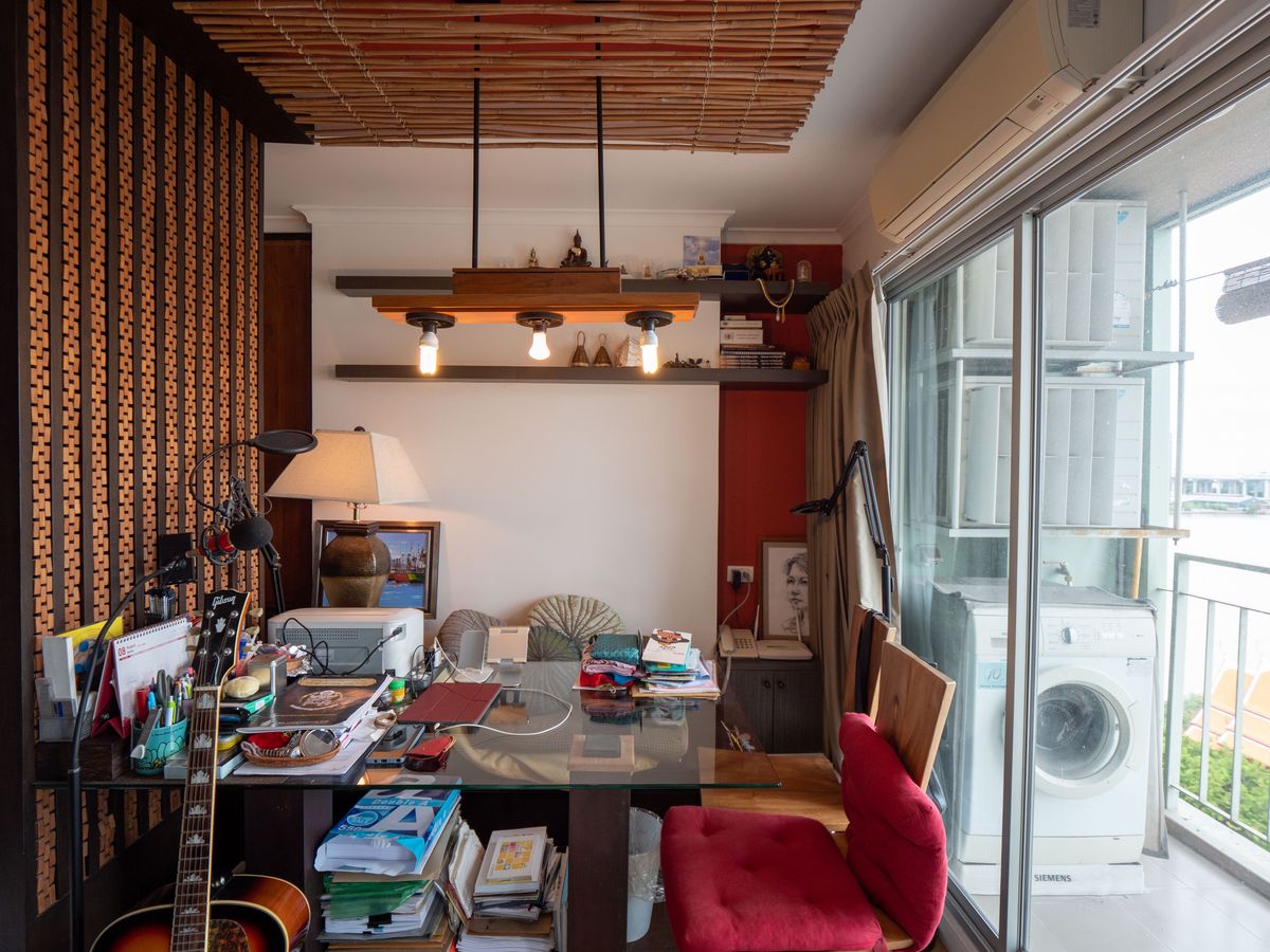 For SaleCondoRama3 (Riverside),Satupadit : Condo for sale, Lumpini Park Riverside Rama 3 Lumpini Park Riverside-Rama 3 condo on the Chao Phraya River. The only place of Lumpini The room is very beautiful, genuine woodwork, unique design, of course. Really full price. Very good value. 1 bedroom, 32