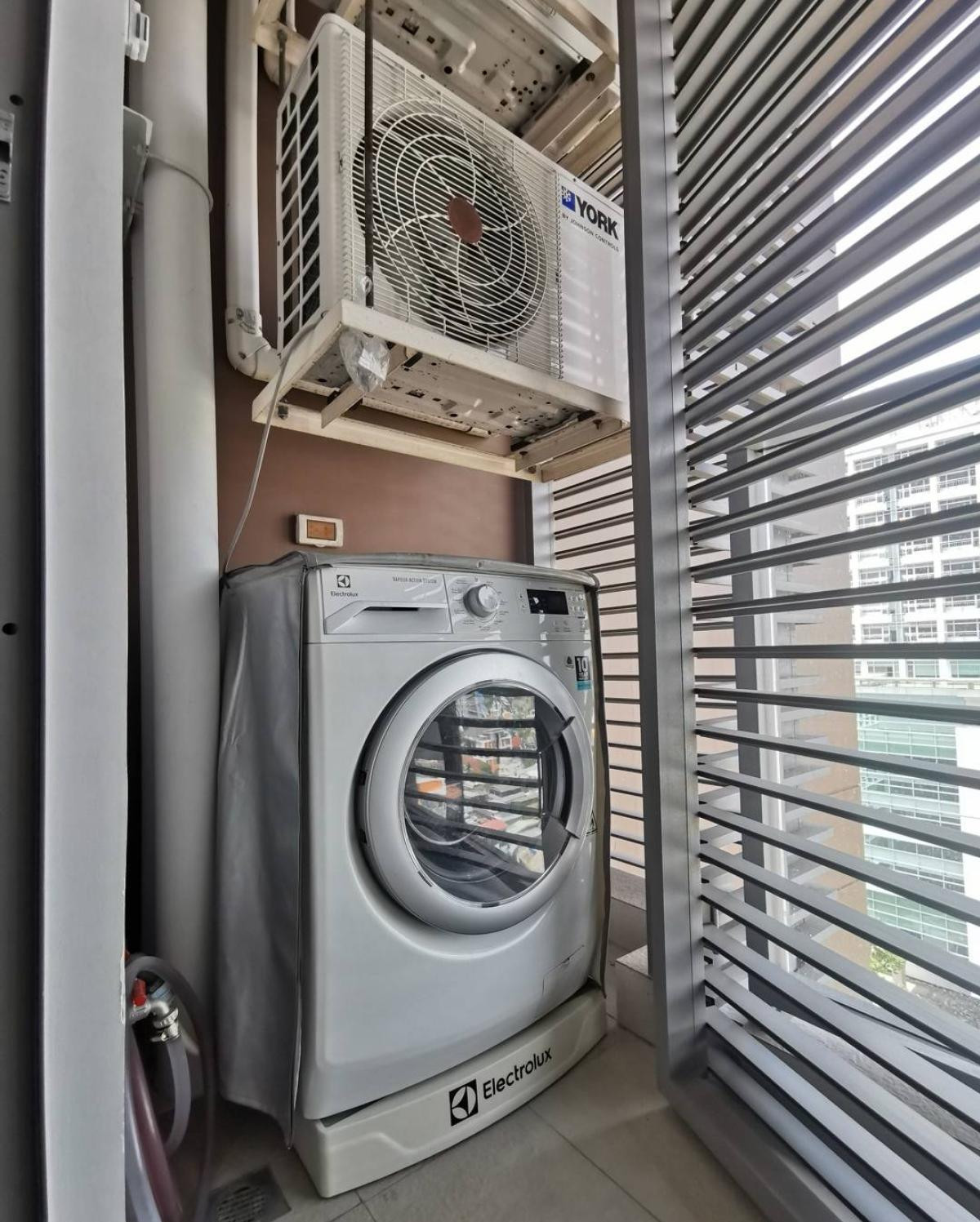 For RentCondoSukhumvit, Asoke, Thonglor : FOR RENT condo , The Lofts Ekkamai , BTS-Ekkamai , Phra Khanong Nuea , Watthana , Bangkok ,CX-92434