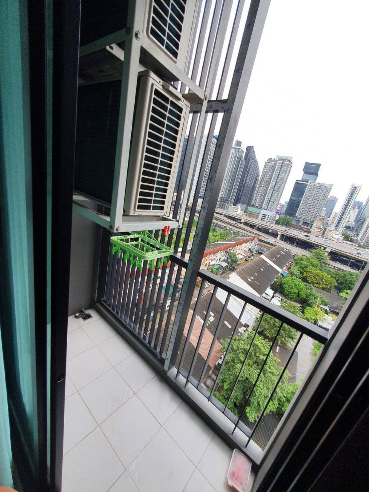 For RentCondoRama9, Petchburi, RCA : For Rent Condo , Life Asoke , MRT-Phetchaburi , Bang Kapi , Huai Khwang , Bangkok ,  CX-38650