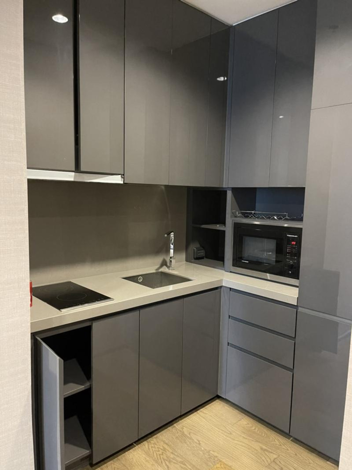 For RentCondoSathorn, Narathiwat : FOR RENT condo , The Diplomat Sathorn , BTS-Surasak , Silom , Bang Rak , Bangkok , CX-31513