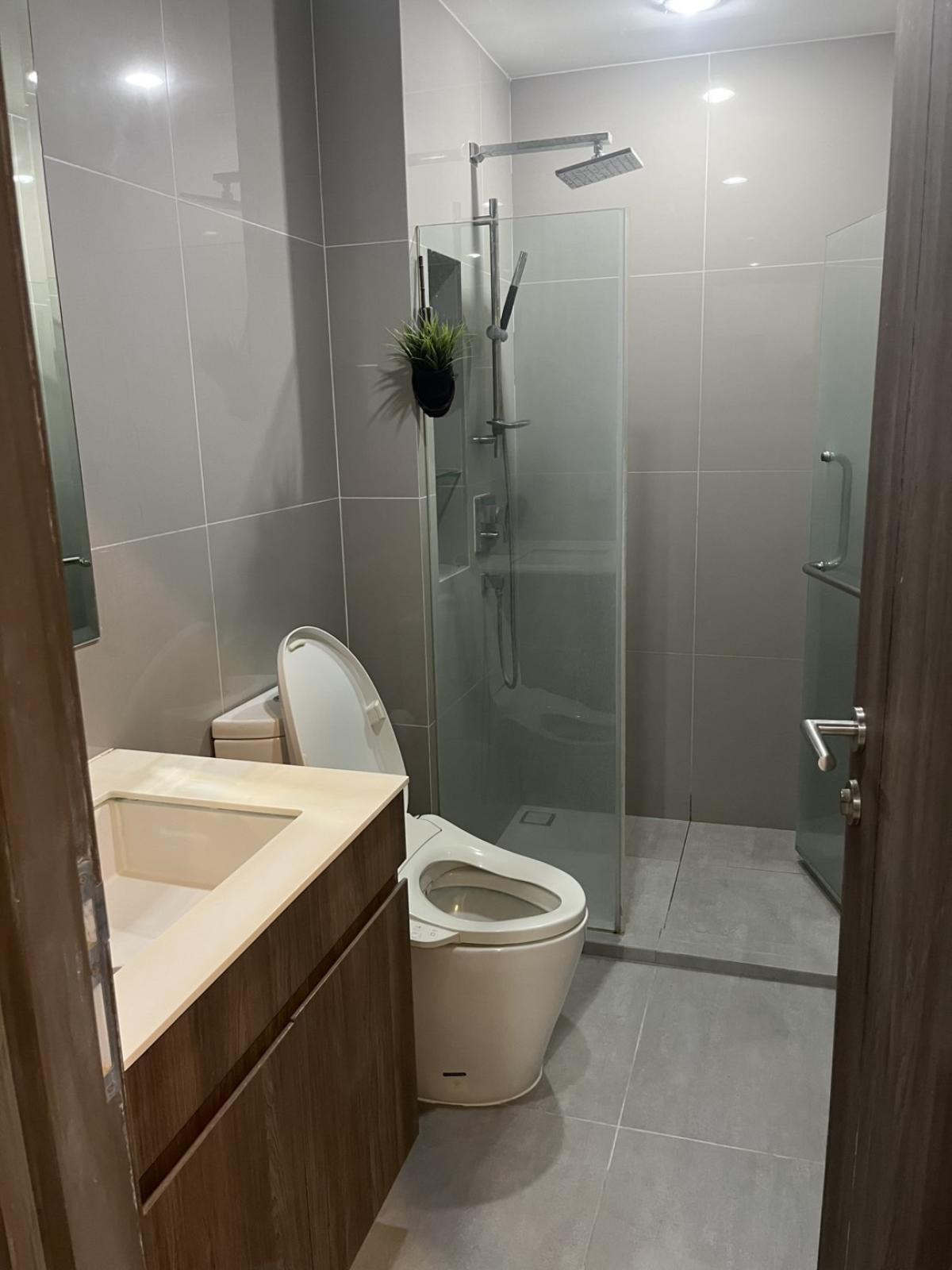 ให้เช่าคอนโดพระราม 9 เพชรบุรีตัดใหม่ RCA : เช่าคอนโด  ไอดีโอ โมบิ อโศก MRT-เพชรบุรี บางกะปิ เขต ห้วยขวาง กรุงเทพ CX-37496