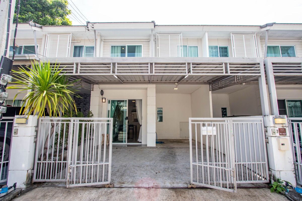 For SaleHouseChiang Mai : 3 BR Townhouse Pruksa Ville Big C Don Chan (CITY618)