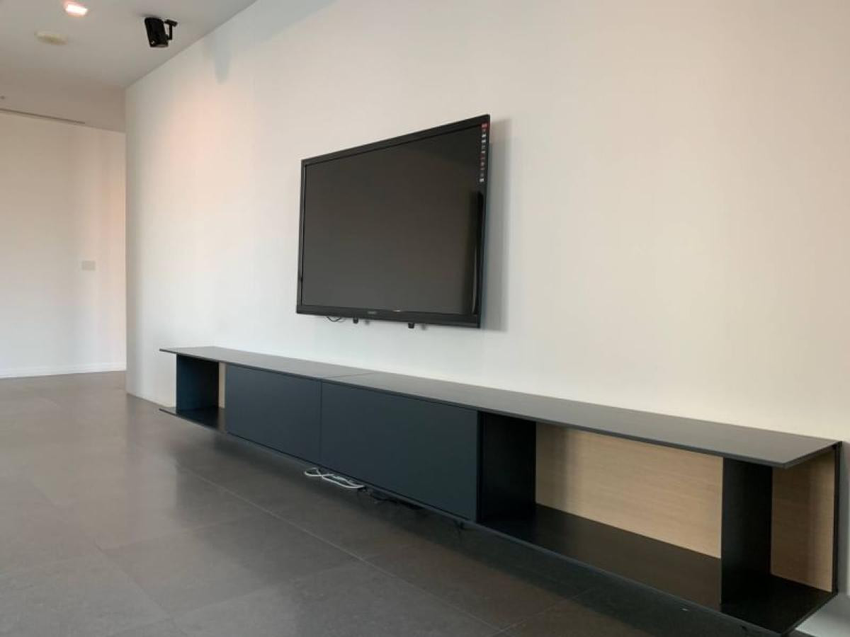 For RentCondoWongwianyai, Charoennakor : FOR RENT condo , The River , high floor , BTS-Saphan Taksin , Khlong Ton Sai , Khlong San , Bangkok ,CX-83233