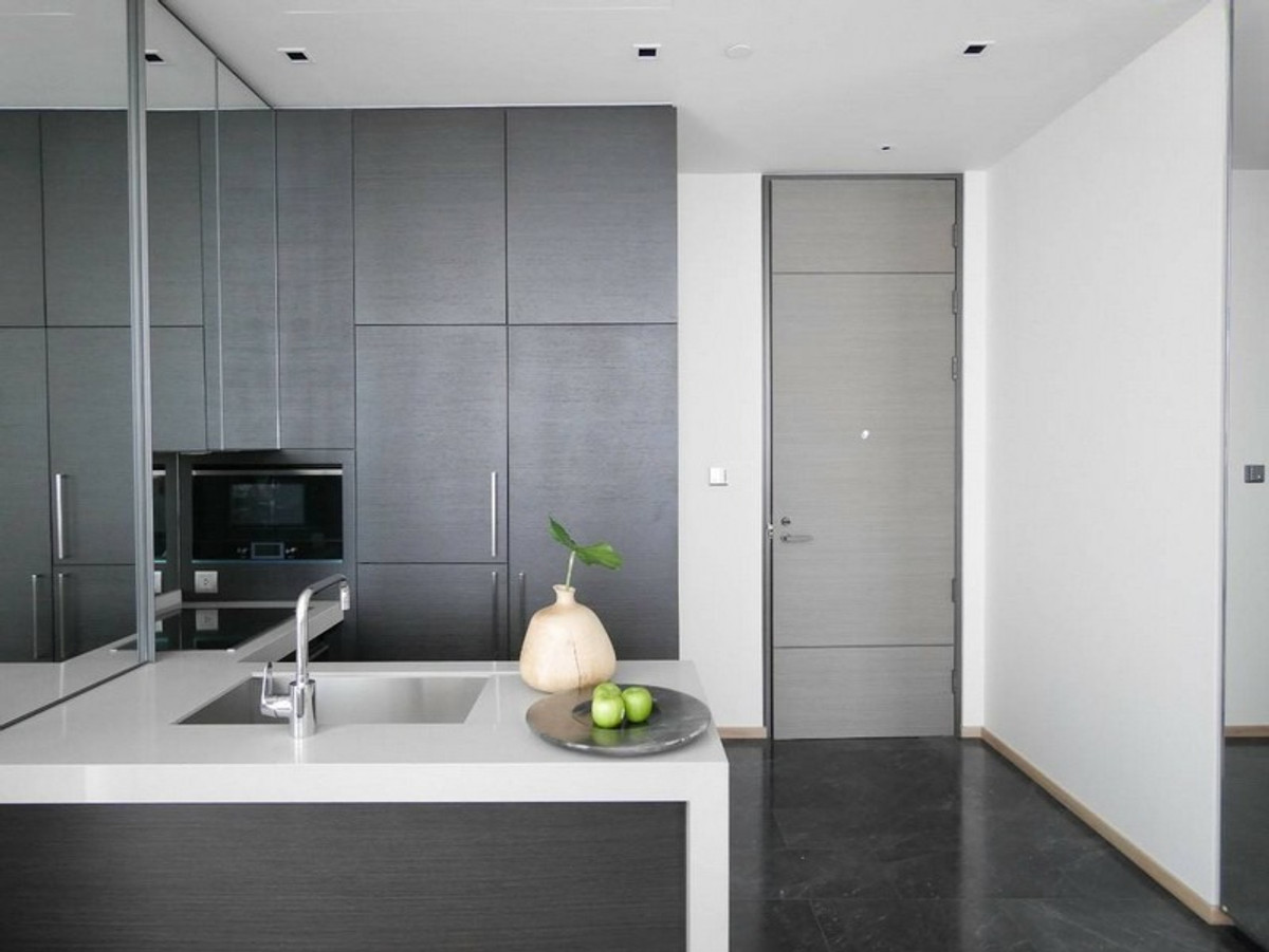 For RentCondoWitthayu, Chidlom, Langsuan, Ploenchit : FOR RENT condo , 28 Chidlom , corner unit , BTS-Chit Lom , Lumpini , Pathum Wan , Bangkok ,  CX-00303