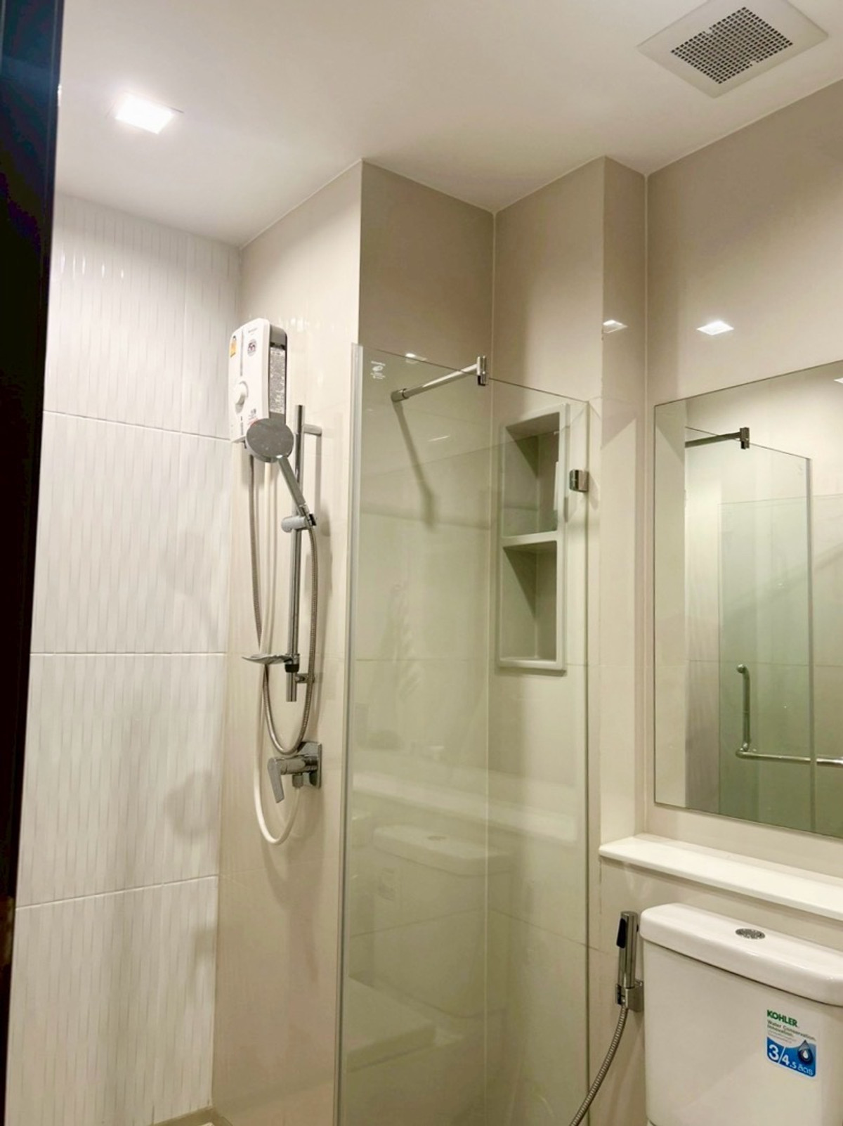 ให้เช่าคอนโดพระราม 9 เพชรบุรีตัดใหม่ RCA : เช่าคอนโด  ไลฟ์ อโศก ไฮป์ พระราม 9 MRT-พระราม 9 มักกะสัน เขต ราชเทวี กรุงเทพ CX-144225