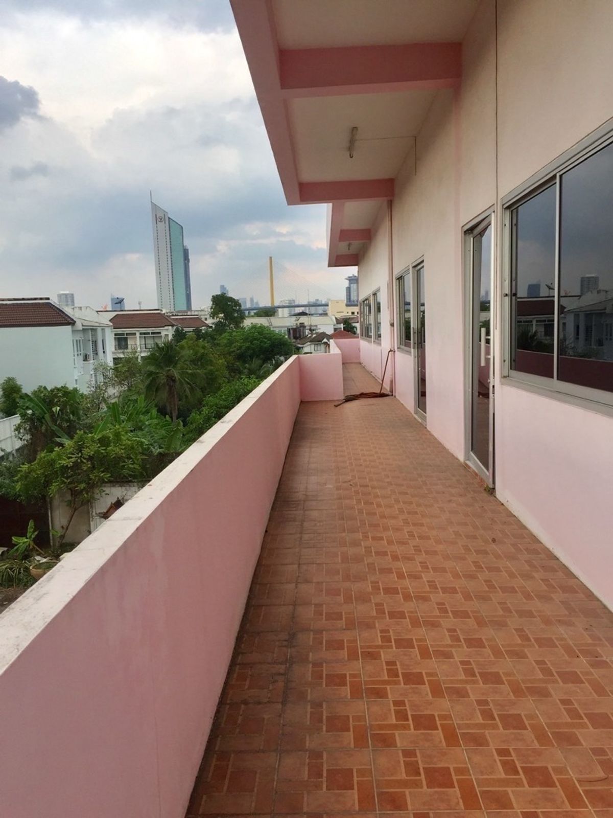 For RentOfficeRathburana, Suksawat : Building for 3,000 sq.m. Building, office, business, elderly care center, seminar meeting