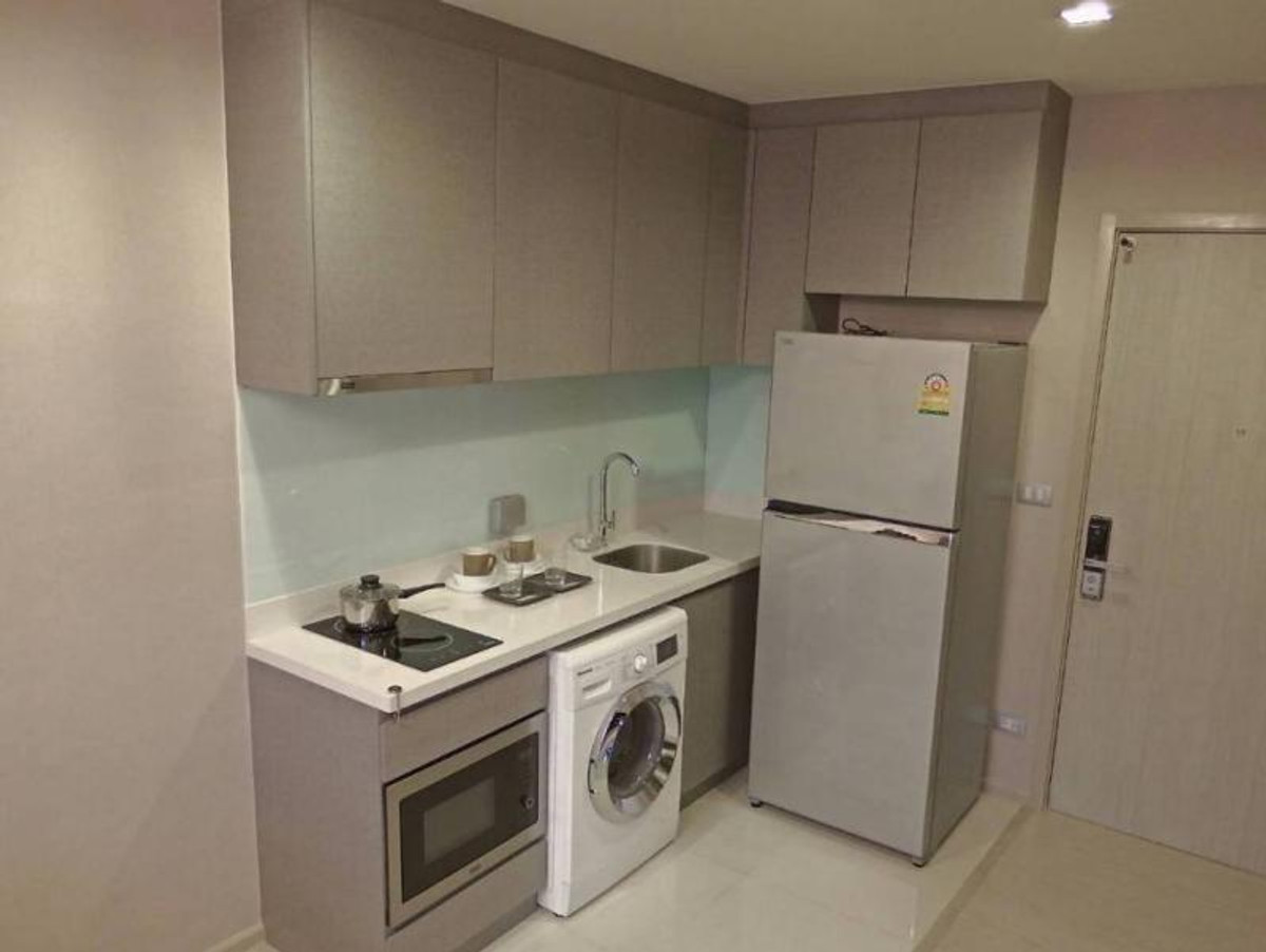 For RentCondoSukhumvit, Asoke, Thonglor : FOR RENT condo , Rhythm Sukhumvit 36-38 , Duplex , high floor , BTS-Thong Lo , Phra Khanong , Khlong Toei , Bangkok ,  CX-03721
