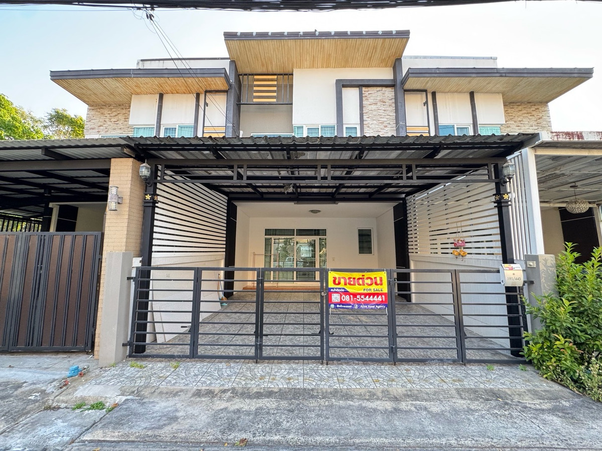 For SaleTownhomeMin Buri, Romklao : Townhome for sale, Gusto Ramkhamhaeng,160 25.5 sq m.