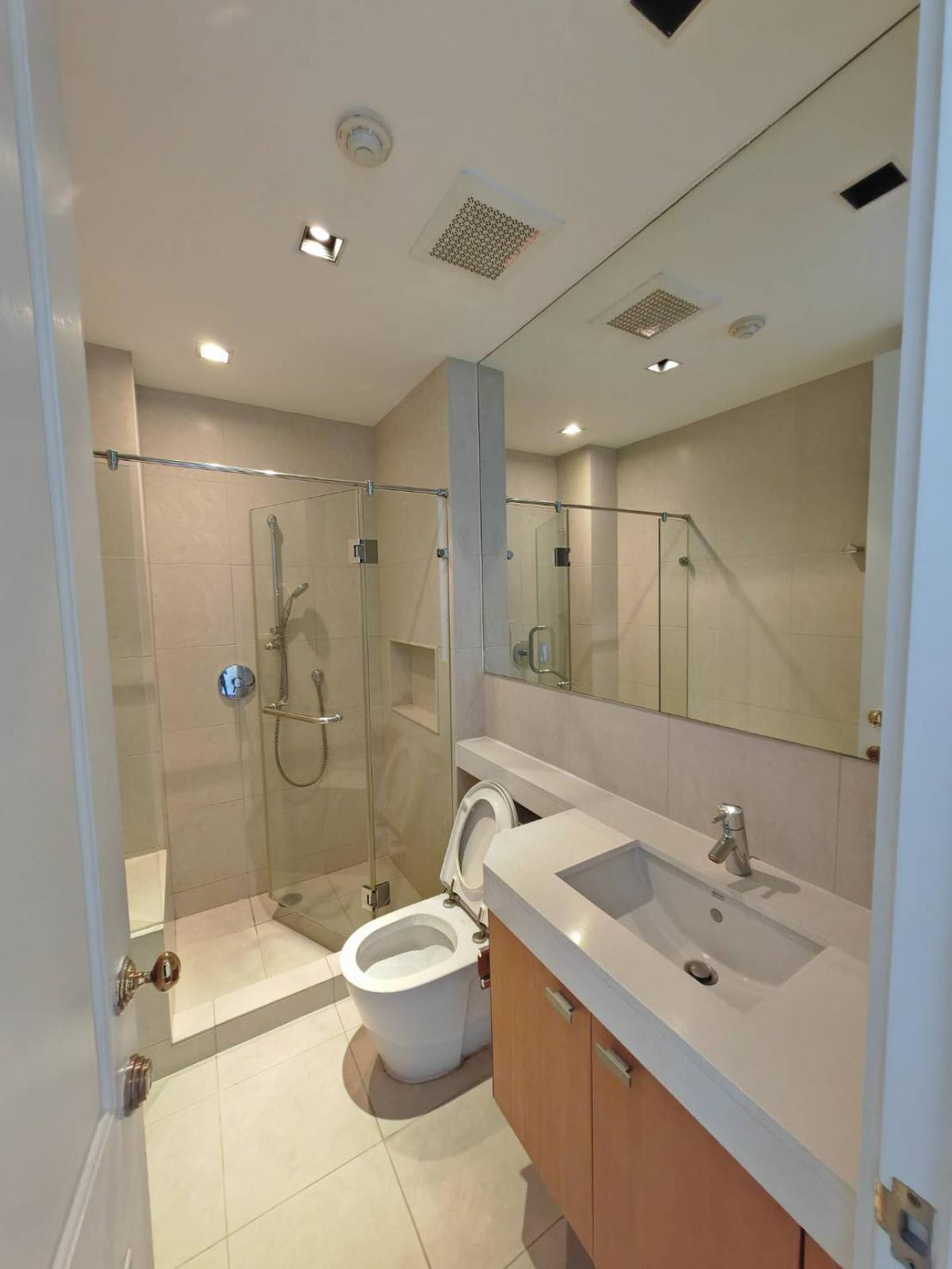 ให้เช่าคอนโดวิทยุ ชิดลม หลังสวน : เช่าคอนโด  แอทธินี เรสซิเดนซ์ BTS-เพลินจิต ลุมพินี เขต ปทุมวัน กรุงเทพ CX-08416