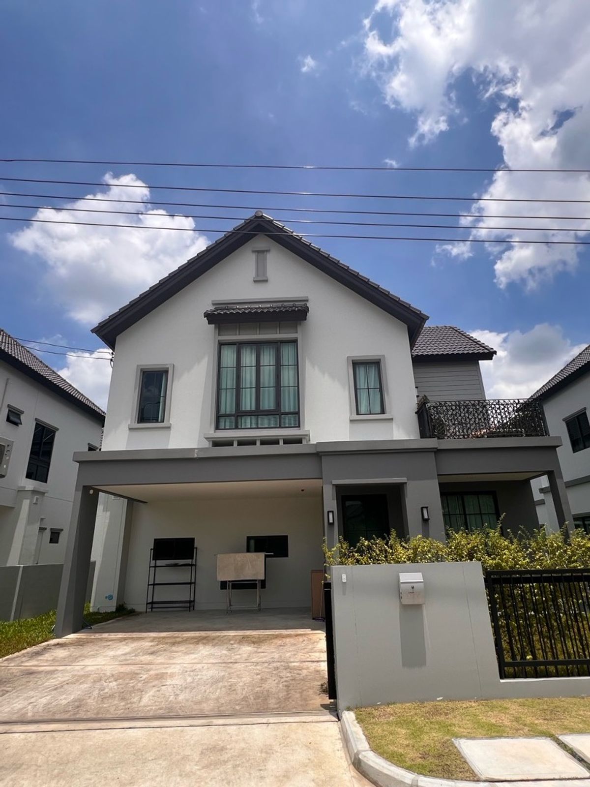 For RentHouseLadkrabang, Suwannaphum Airport : 💕Saransiri Ramkhamhaeng 4 bed 3 bath . 💕