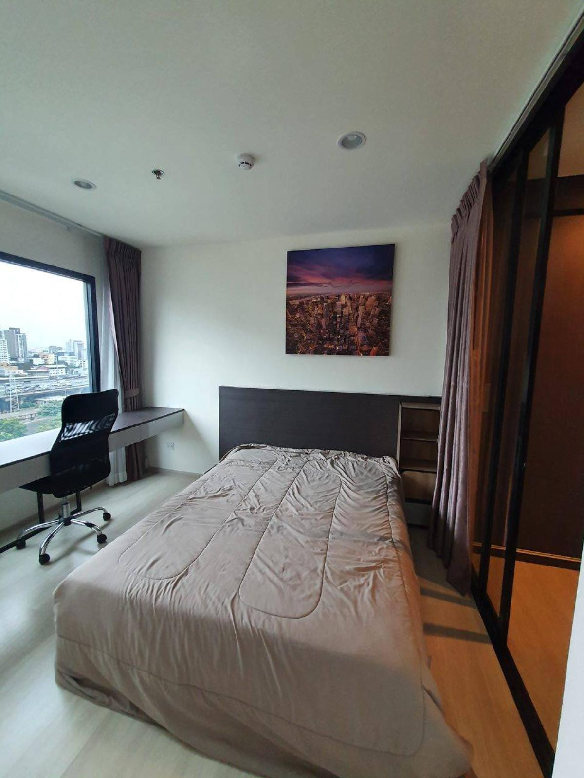 For RentCondoRama9, Petchburi, RCA : For Rent Condo , Life Asoke , MRT-Phetchaburi , Bang Kapi , Huai Khwang , Bangkok ,  CX-38650