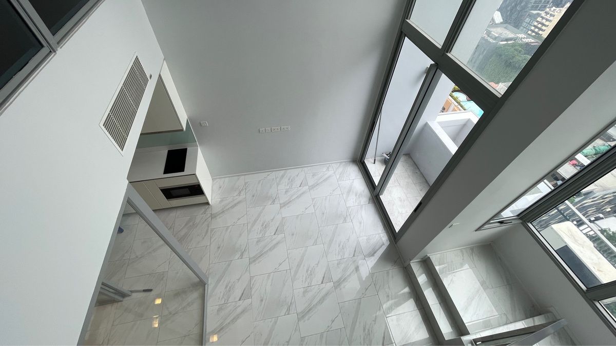 ขายคอนโดนานา : Owner Post!! Duplex 2B2B For Sale at Hyde Sukhumvit 11