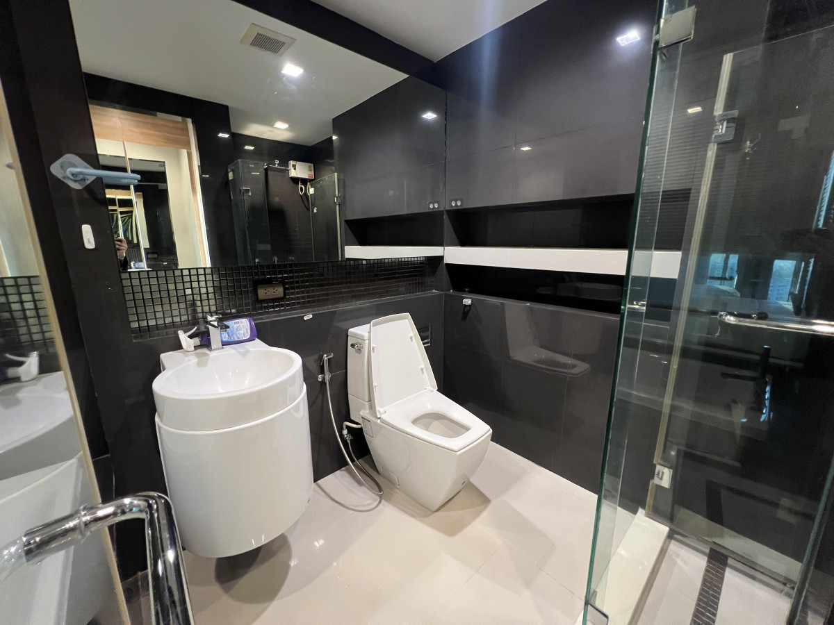 For RentCondoSathorn, Narathiwat : FOR RENT condo , Rhythm Sathorn , BTS-Saphan Taksin , Thungmahamek , Sa Thon , Bangkok , CX-29862