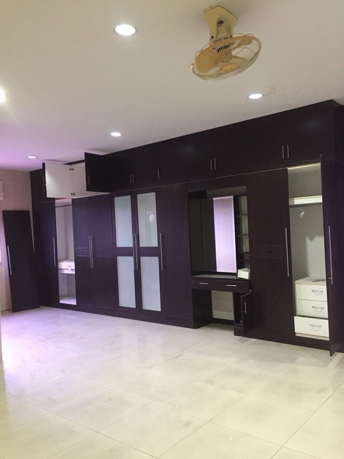 For RentWarehouseRathburana, Suksawat : For rent, Mini Factory, Rat Burana, office warehouse, with accommodation, staff, modification, warehouse, live selling online vendors. PRE-School Childrens Elderly Care Center