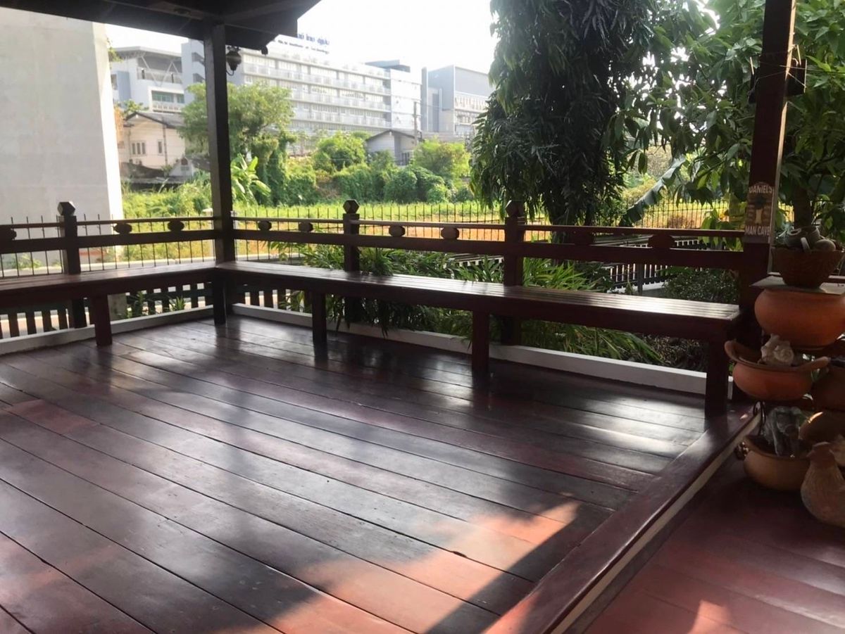 ขายบ้านพัฒนาการ ศรีนครินทร์ : ขายบ้านเดี่ยว 2 ชั้น ทำเลศักยภาพ – Seri Rama 9 Soi 58 Yaek 8 บ้านเดี่ยว 2 ชั้น พื้นที่กว้างขวาง พร้อมเรือนรับรองในพื้นที่เดียวกัน เหมาะสำหรับครอบครัวใหญ่หรือผู้ที่ต้องการพื้นที่ใช้สอยครบครัน