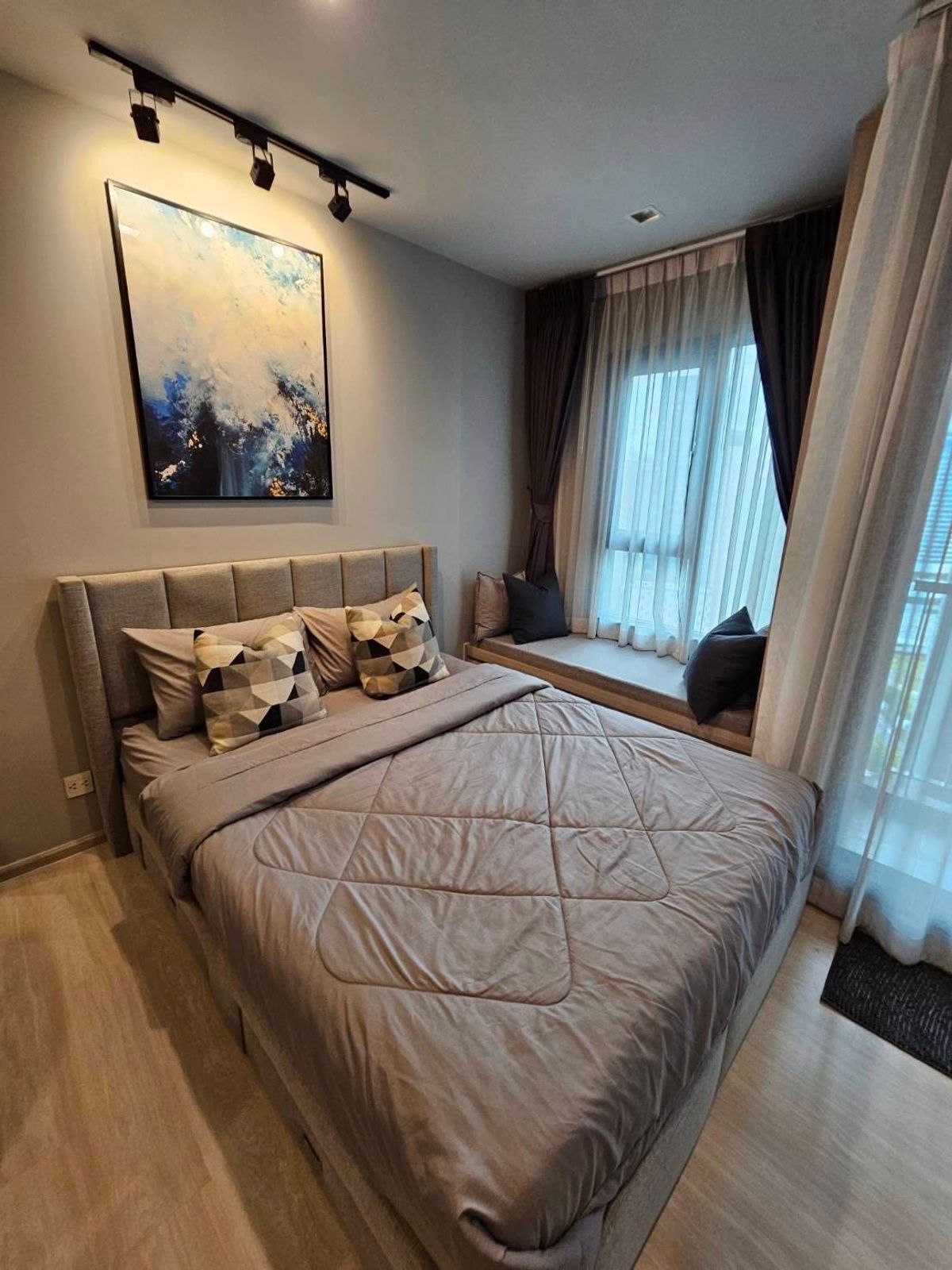 For RentCondoWitthayu, Chidlom, Langsuan, Ploenchit : 📢 New Listing! Condo for Rent – Life One Wireless