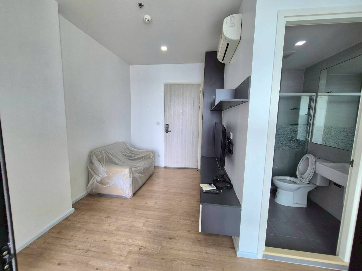 For RentCondoSriracha Laem Chabang Ban Bueng : : "🌟 High condo on the 32nd floor of Sriracha | Notting Hill Laemchabang-Sriracha | Renting only 8,000/month with complete fir!"