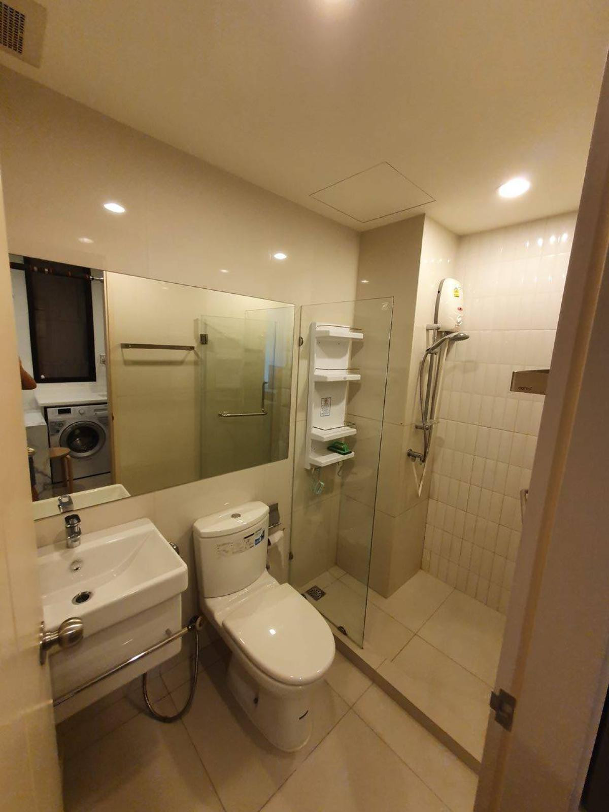 For RentCondoRama9, Petchburi, RCA : For Rent Condo , Life Asoke , MRT-Phetchaburi , Bang Kapi , Huai Khwang , Bangkok ,  CX-38650