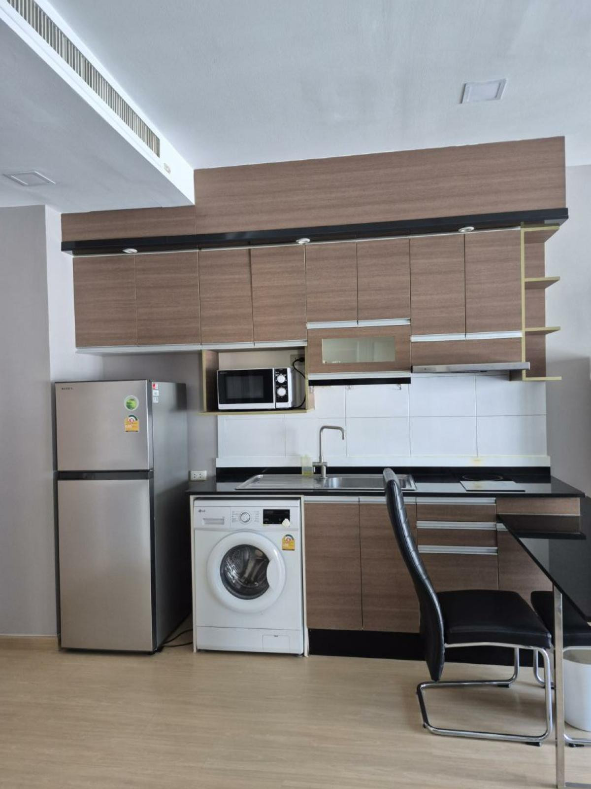 For RentCondoSukhumvit, Asoke, Thonglor : FOR RENT condo , Noble Reveal , BTS-Ekkamai , Phra Khanong , Watthana , Bangkok , CX-00823