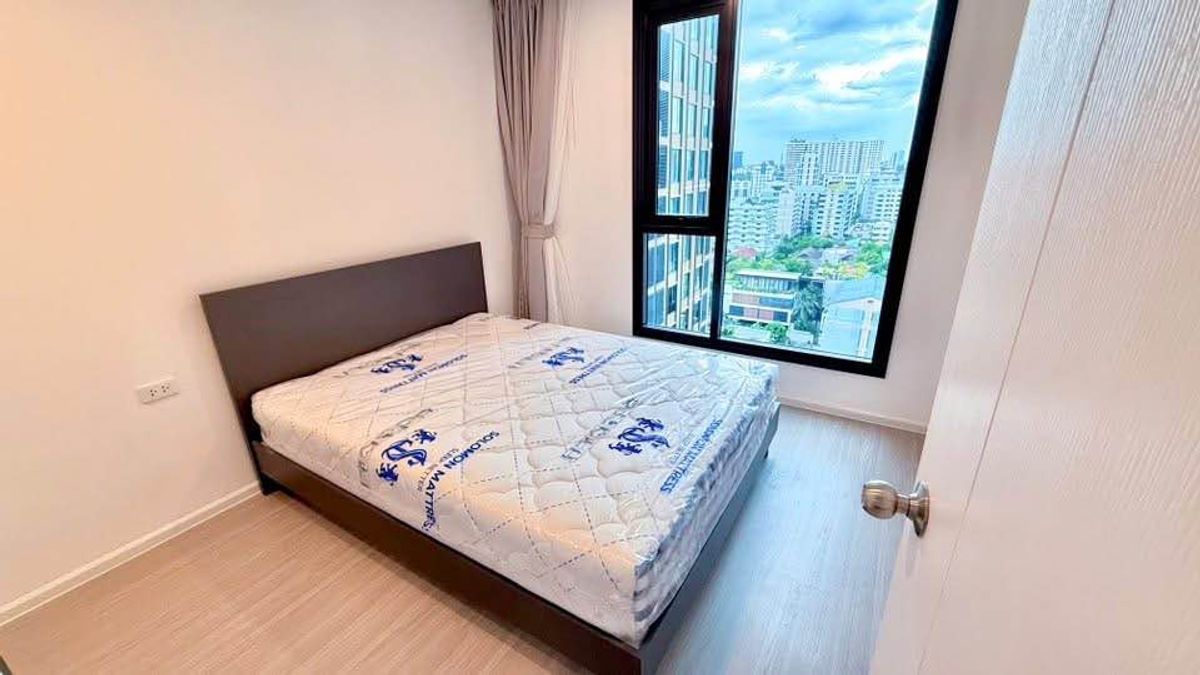 For RentCondoSapankwai,Jatujak : 🔴18,500 ฿ 🔴 🔴 𝐃𝐞𝐧𝐢𝐦 𝐉𝐚𝐭𝐮𝐣𝐚𝐤┃ Denim Chatuchak ✅ Near BTS Mo Chit is happy. 🙏 Interested to say hello (very fast answer): 📱 Property code 6809-1304📱: ID LINE:@bbcondo88