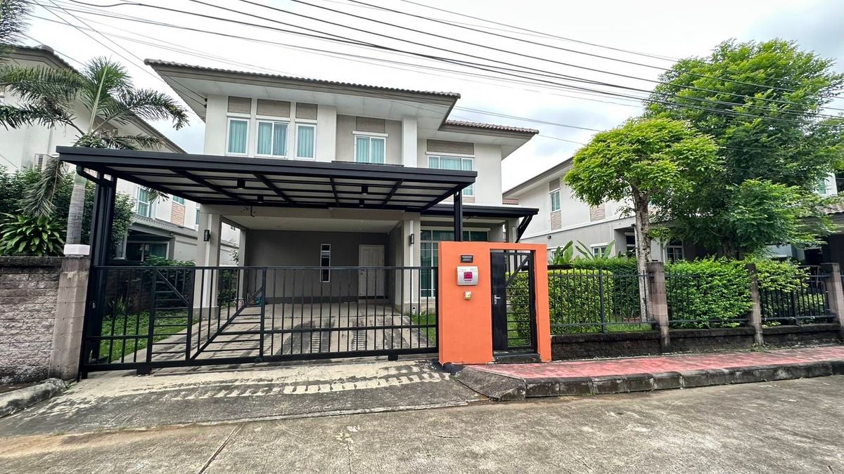 For RentHouseChaengwatana, Muangthong : House for Rent – The Plant Chaengwattana (Muang Thong Thani) Beautiful 2-Storey Detached House | Fully Furnished | Ready to Move In Size: 56 sq.wah, 3 Bedrooms, 3 Bathrooms, Rent 35,000 THB/month